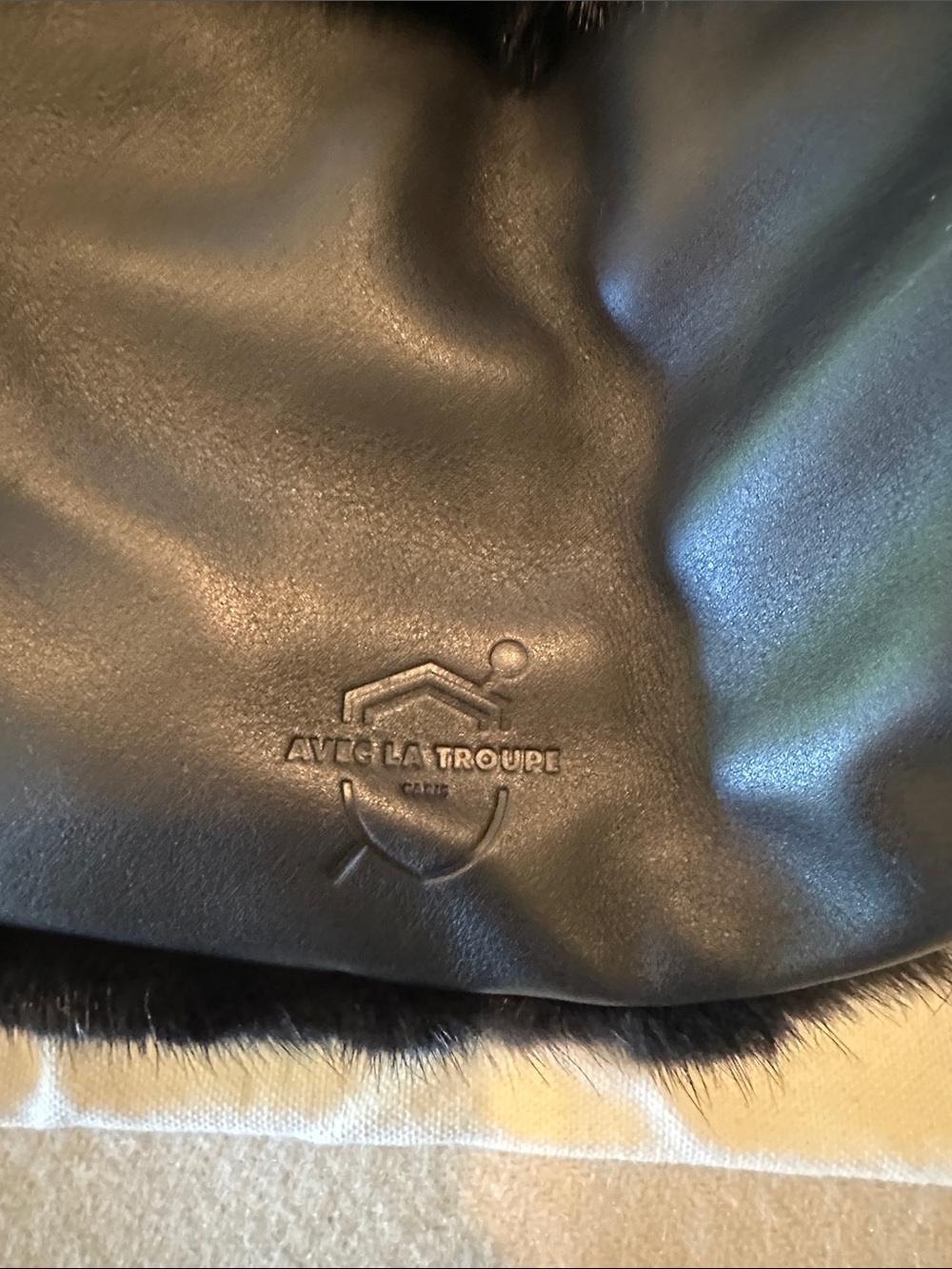 Avec La Troupe Mink Belt Bag w/dustbag - Picture 4 of 7